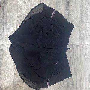 black lululemon shorts